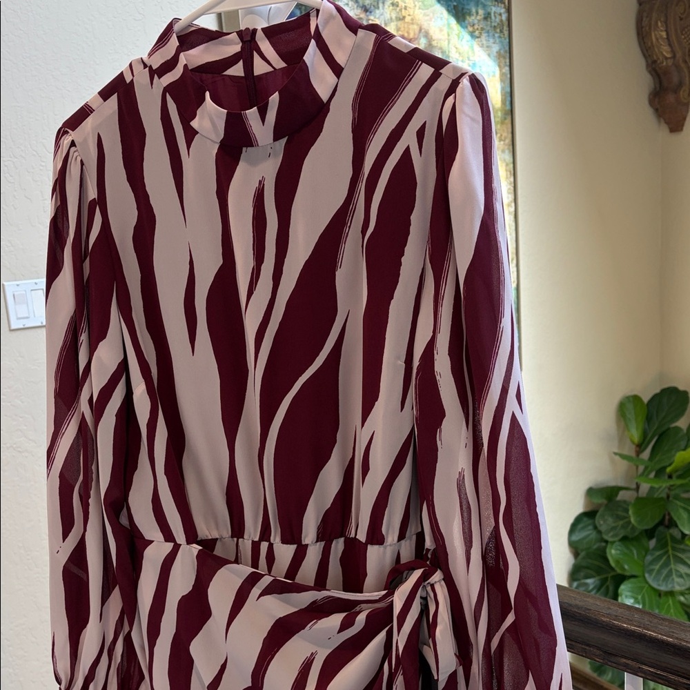 Maggy London Maroon & Cream Zebra-Striped Tie-Waist Dress
